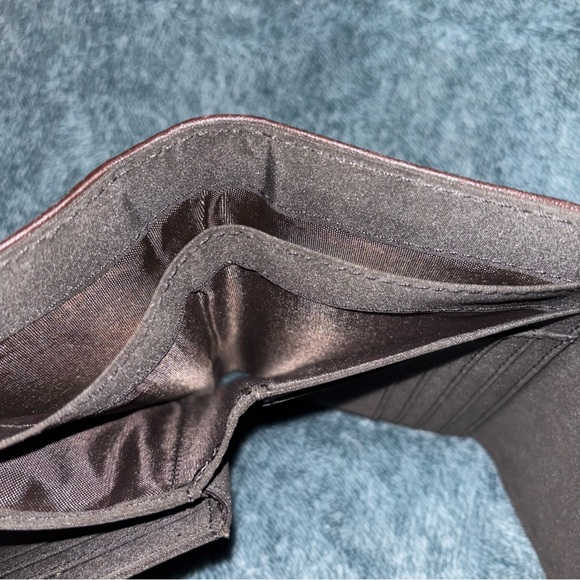 Relic Paisley Embossed Red Leather Tri-Fold Wallet - Picture 6 of 6